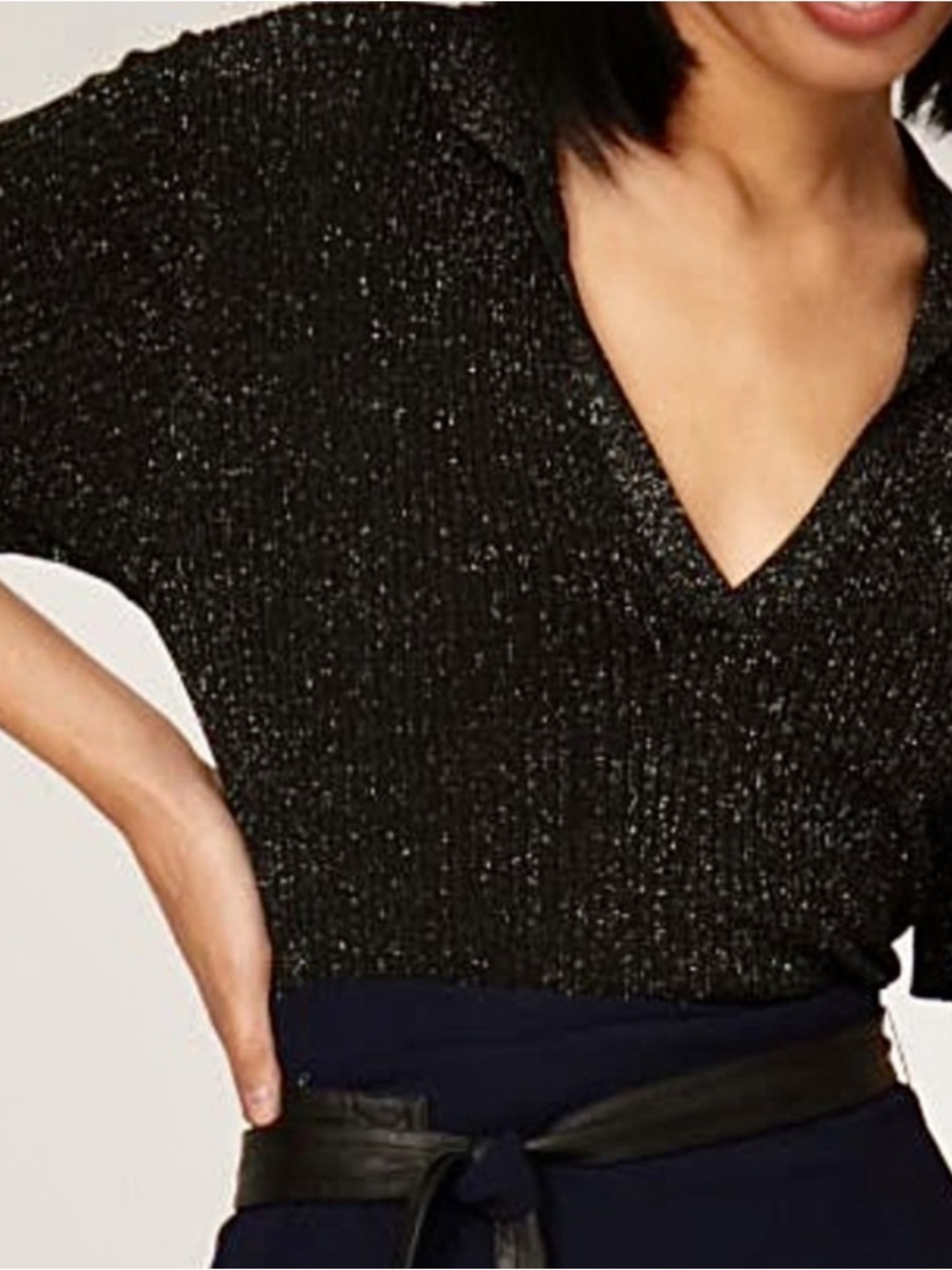 SAMSOE Medium Black Collared Metallic V-Neck Knit Shimmer Top
